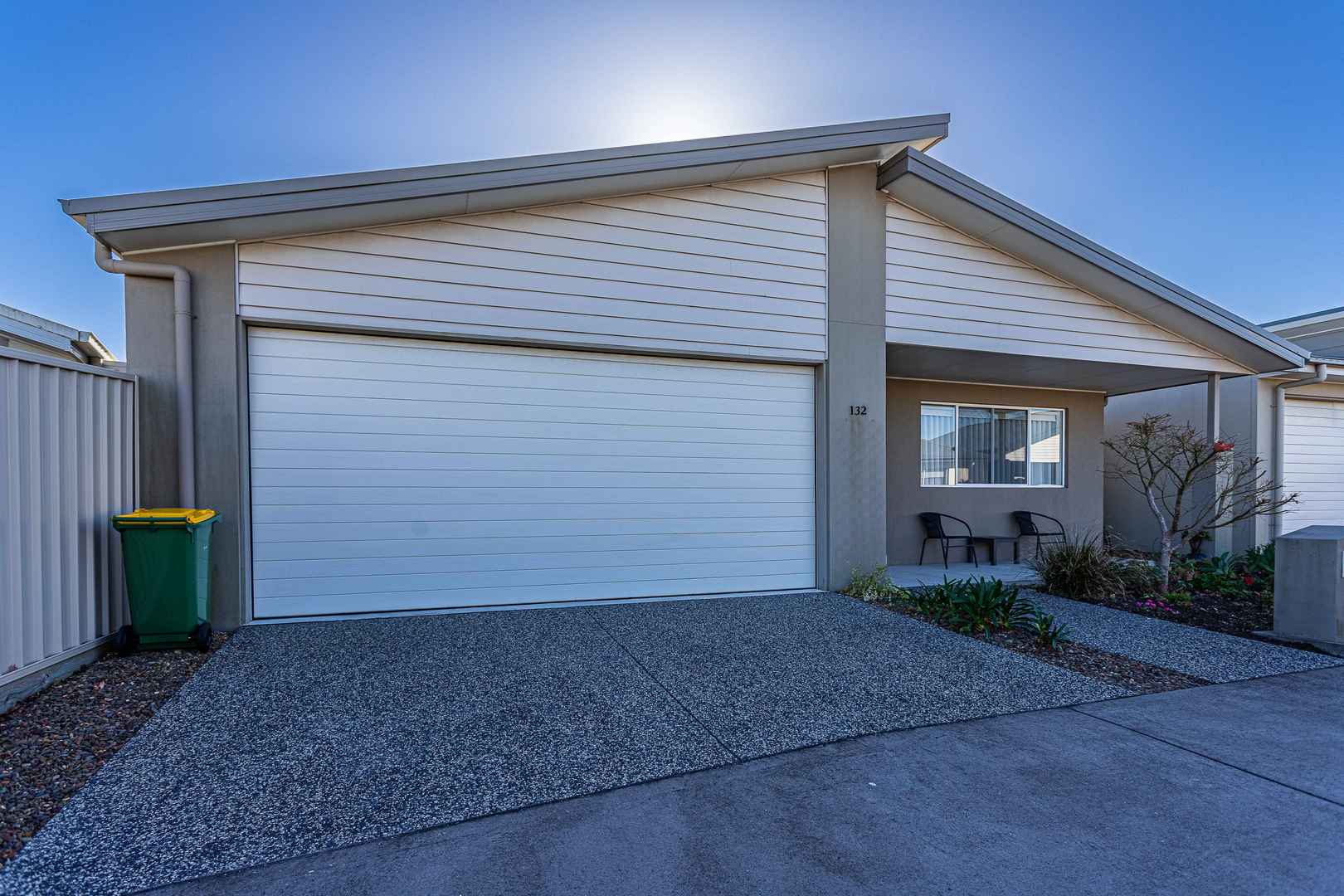 Palm Lake Resort Fern Bay - Close to all amenities