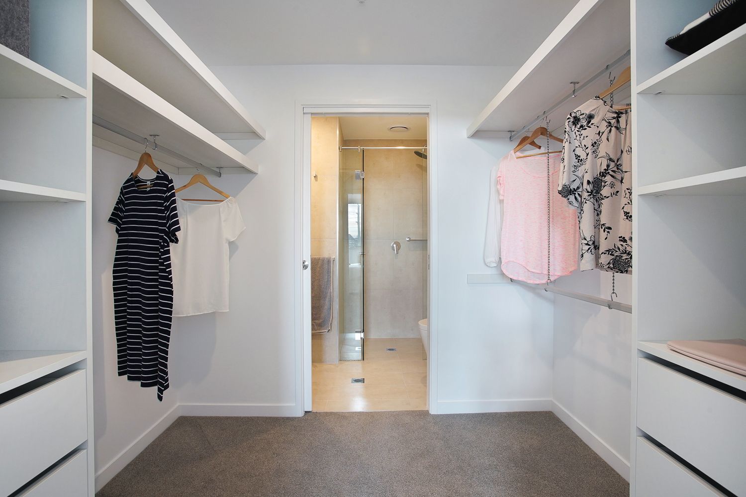 Light, Space and Stunning City Views-Last Remaining 3 Bedroom! Apt 201