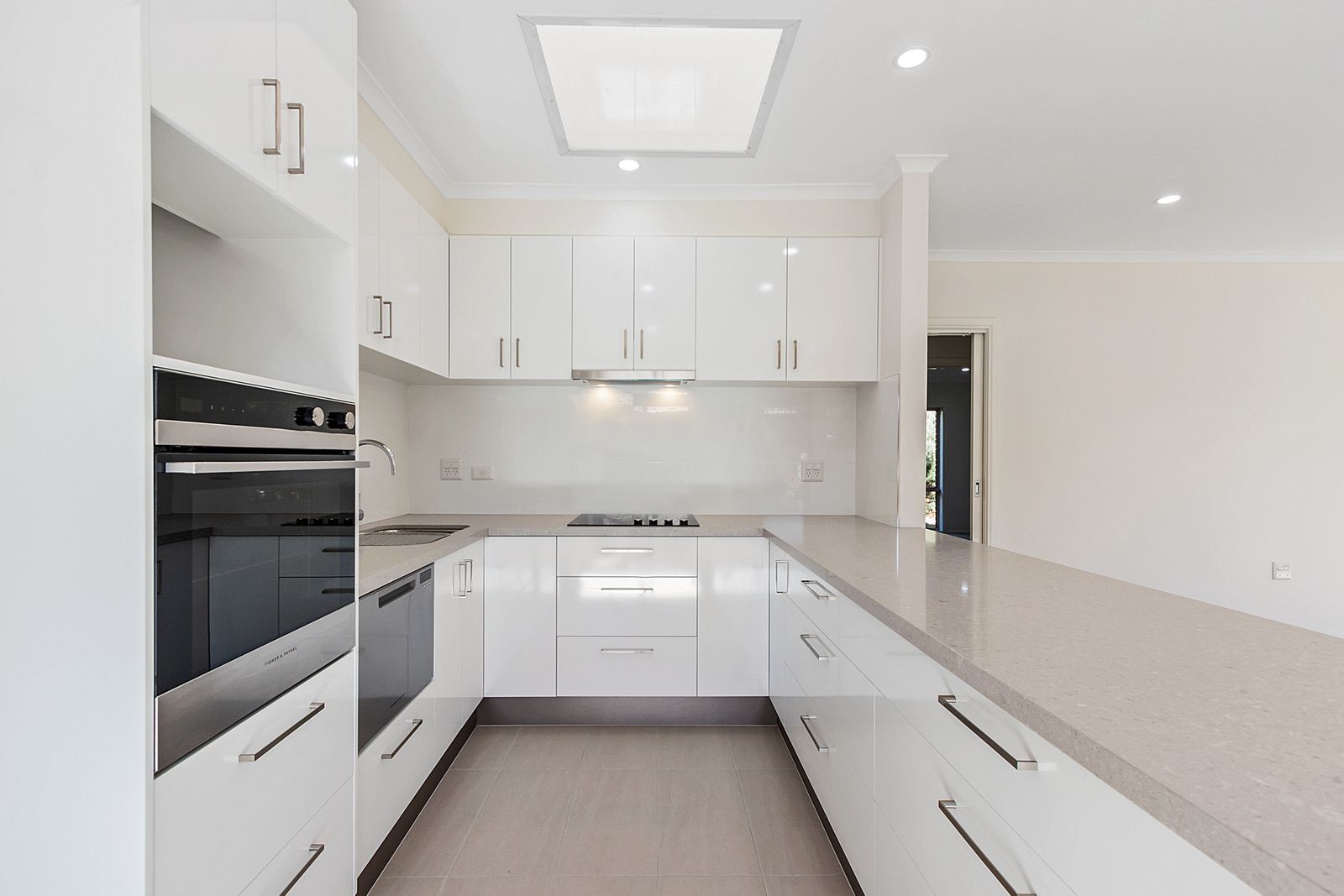 Lovely 2-bedroom villa with beautiful, landscaped gardens