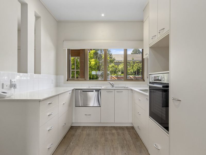 Stylish Residence Steps from the Clubhouse