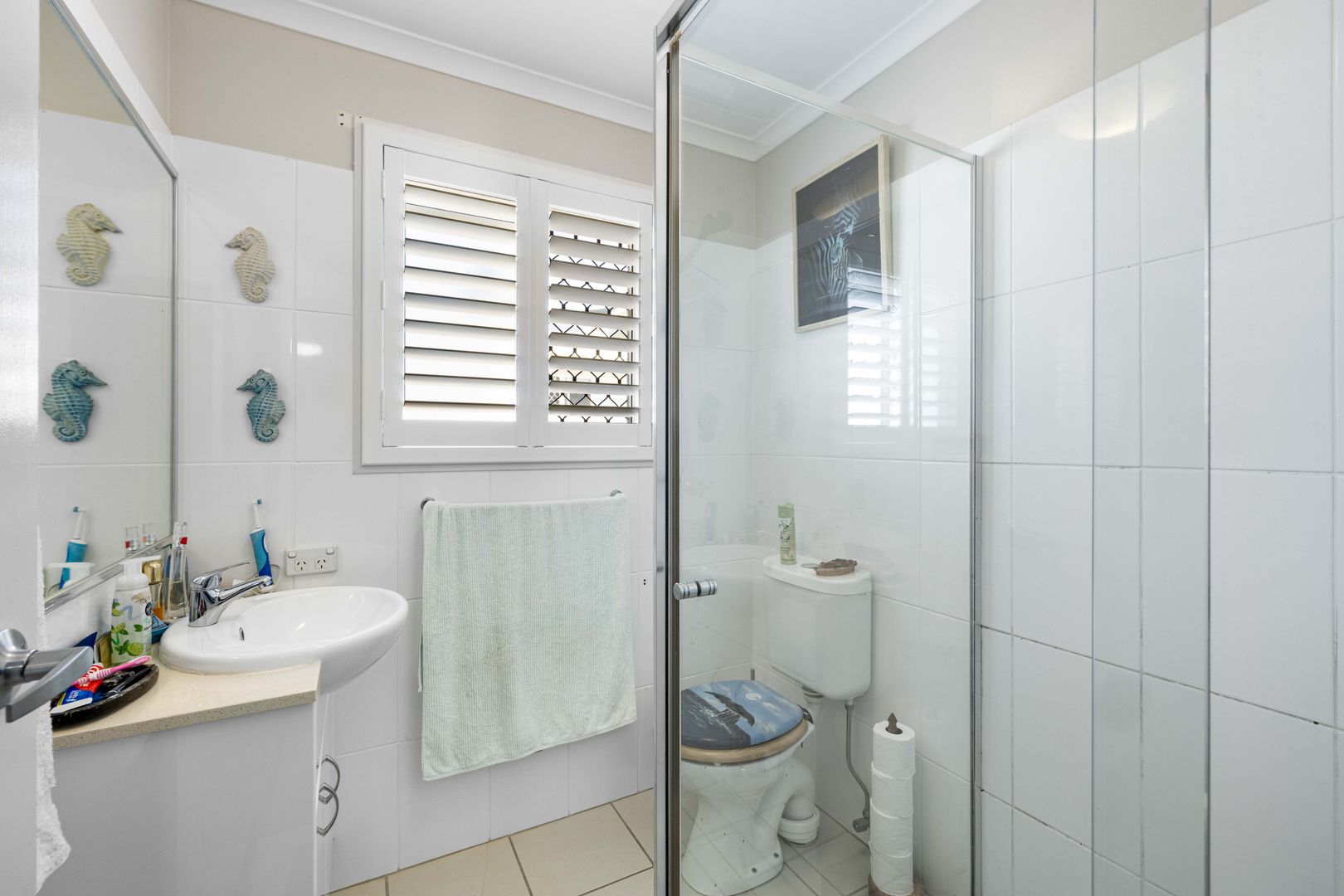 Beautifully presented property with Double Garage, fresh paint and DOG Friendly too.