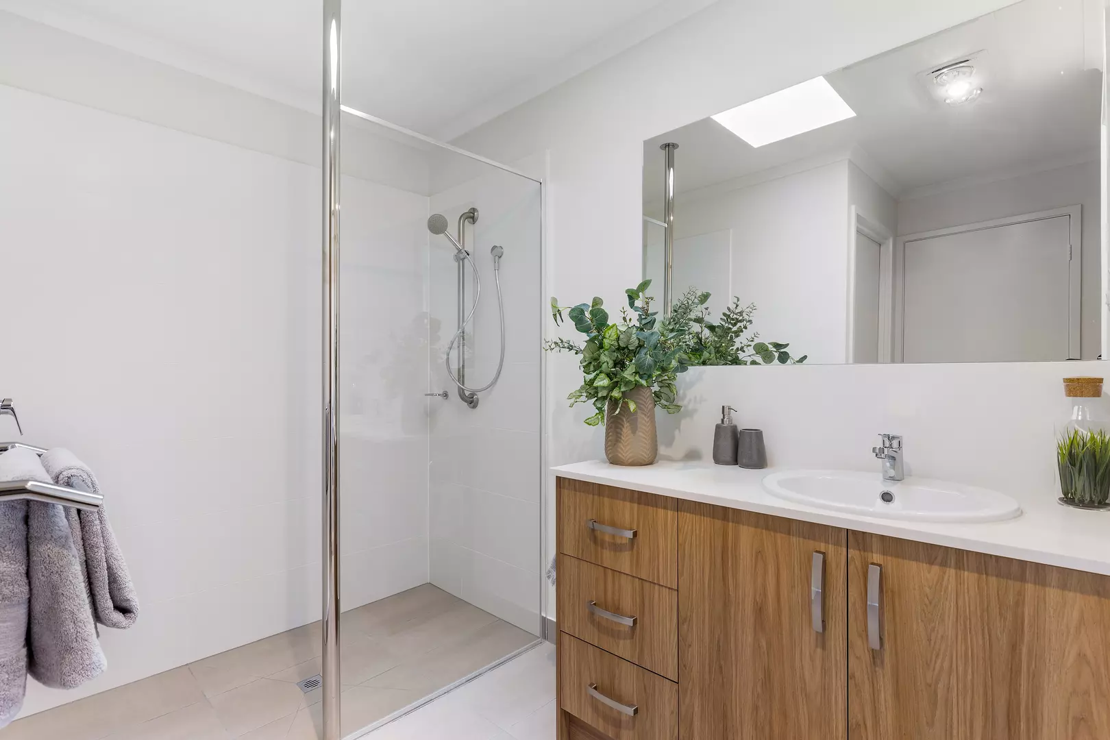 So close to everything, perfect 2 bed villa home!