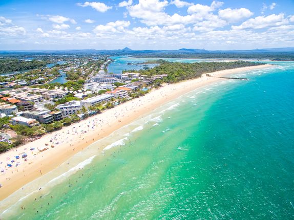 Retiring on the Sunshine Coast? Must Knows & Best Places to Do It