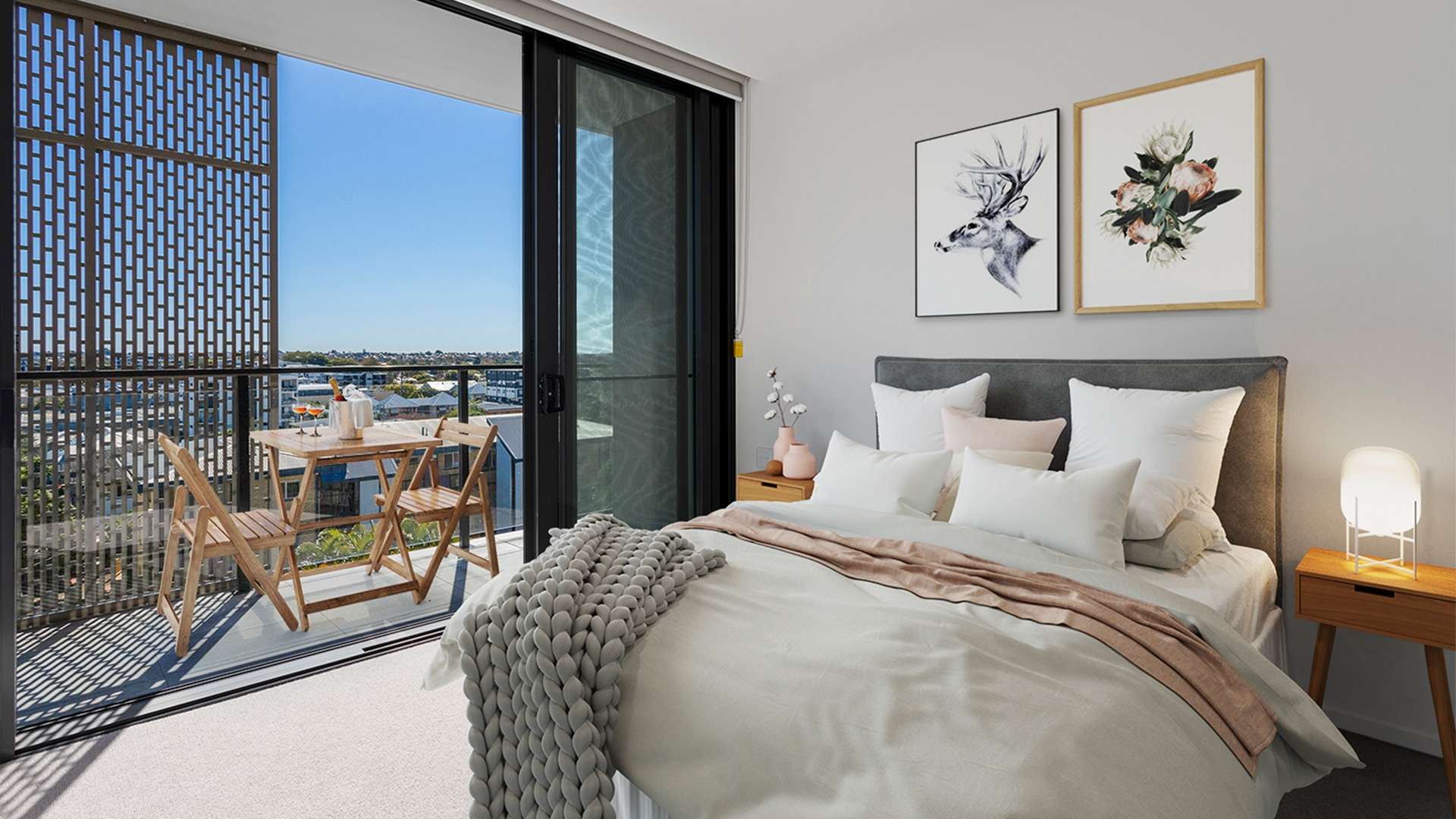 Top floor, north-facing apartment with expansive views