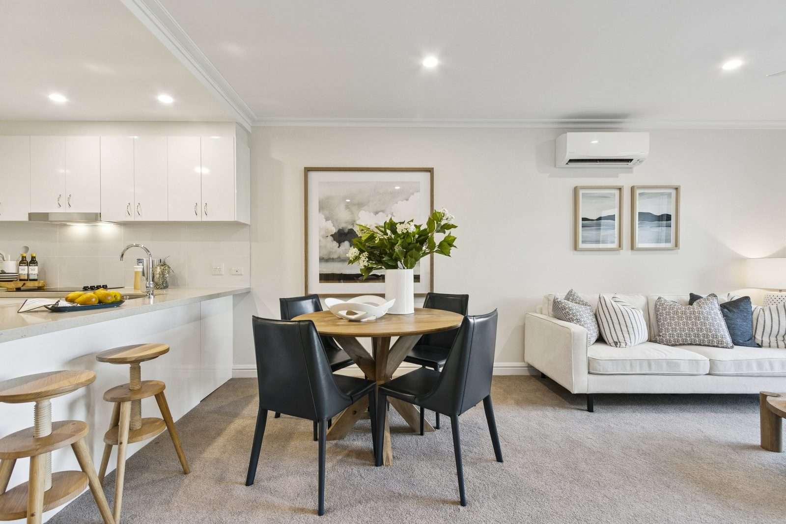 Peaceful One-Bedroom Apartment with a Leafy Outlook
