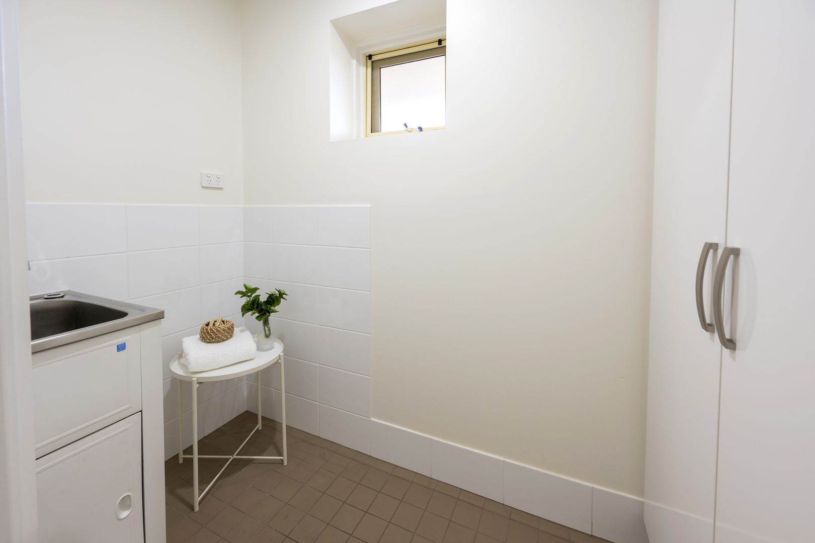 Eldercare College Green: modern two bedroom unit with study