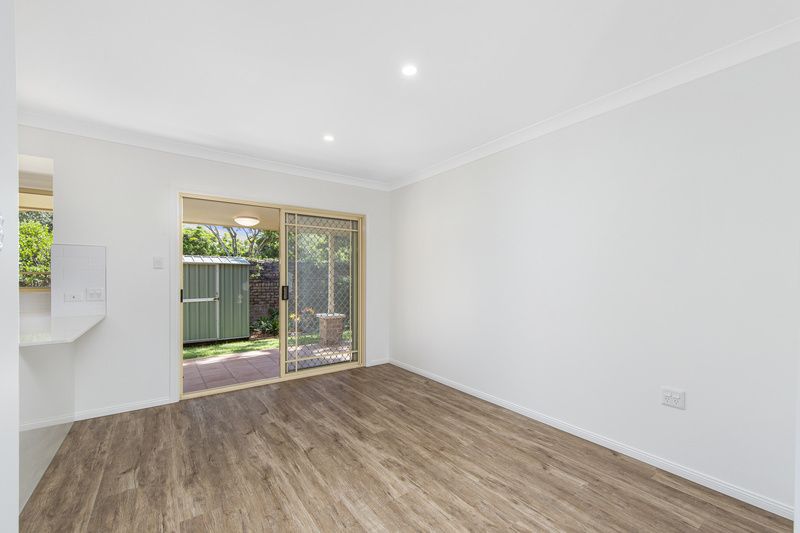 Sunny Two Bedroom, full refurbishment