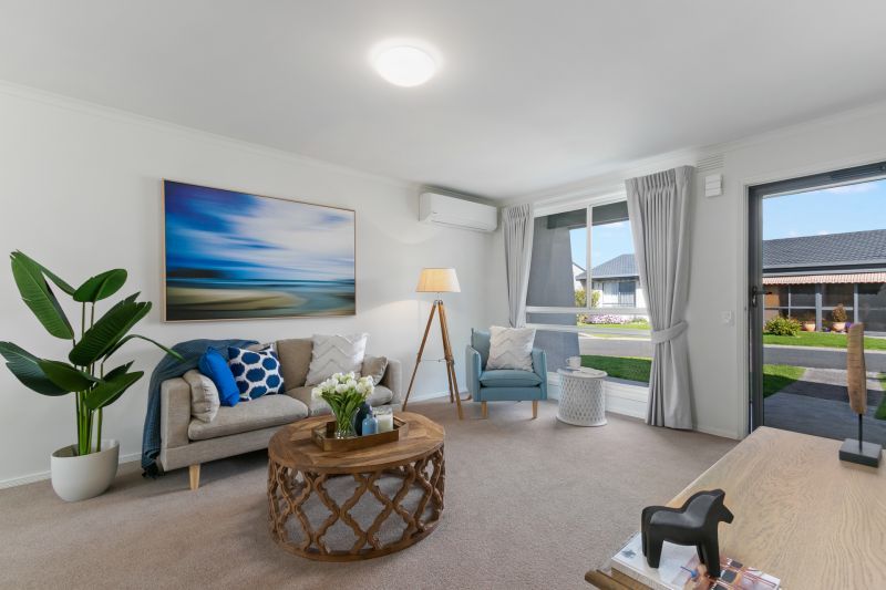 Spacious 2 bedroom retreat in the popular Patterson Lakes Village