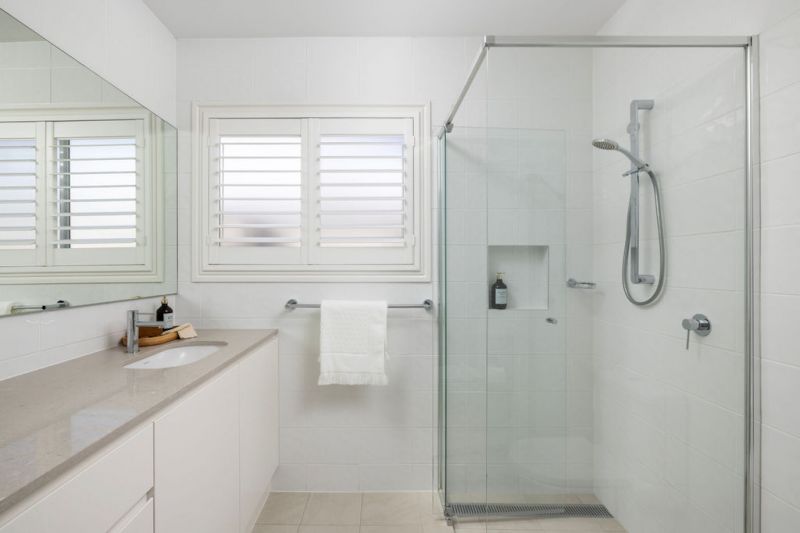 Sun-Drenched Sanctuary - Panoramic Bushland Views