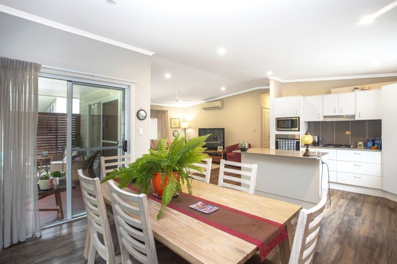 Contemporary Two Bedroom with Study & Stunning Bushland Views
