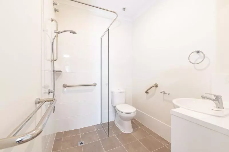 Lovely, light filled serviced apartment