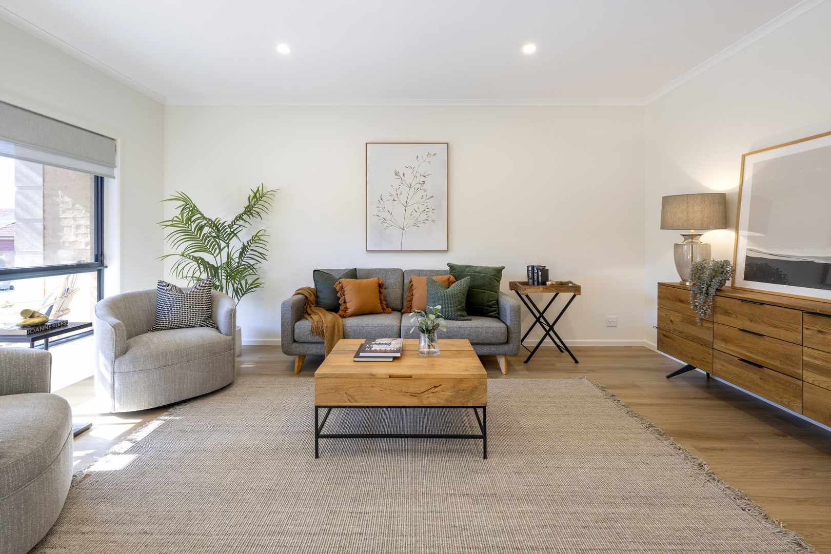 Eldercare Elmwood Grove: stunning three-bedroom villa with garage