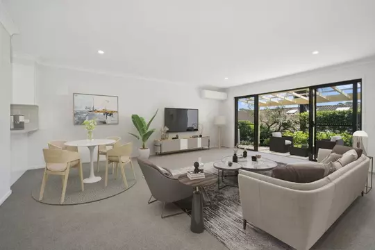 Bright Villa with Private Courtyard