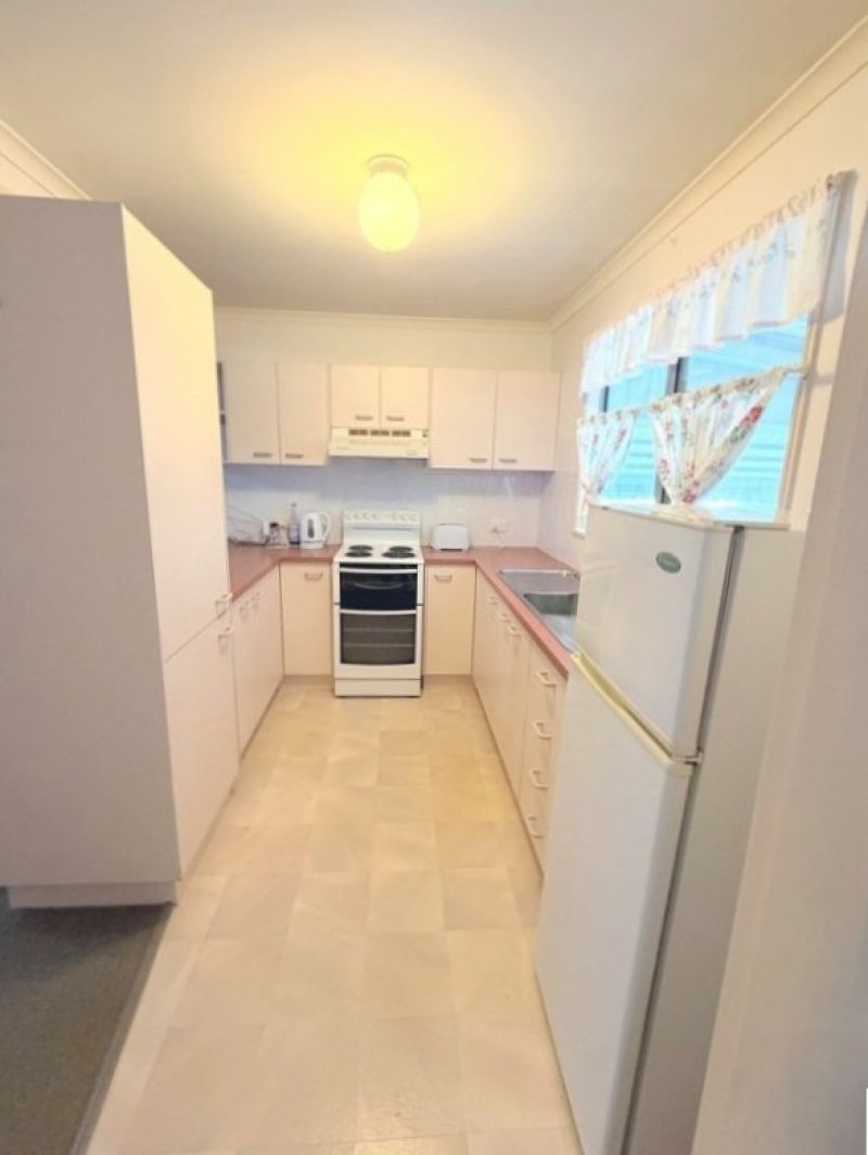 Spacious Home, Enclosed Veranda & Solar Power