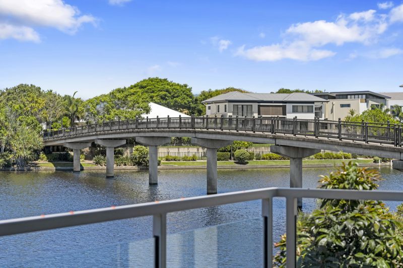 Stunning Three Bedroom Luxury Home with Breathtaking Water Views