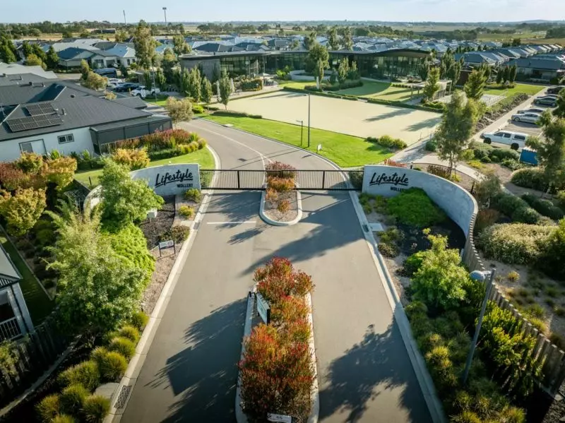 Lifestyle Communities Wollert - Charming 2-bedroom home with modern updates