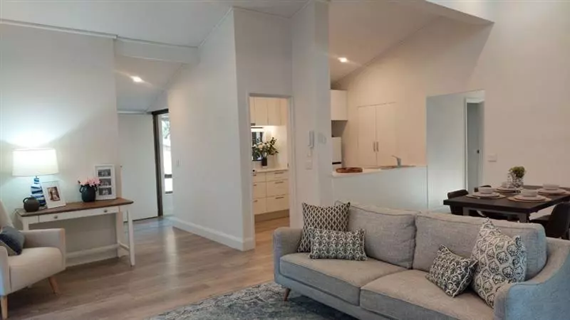 A Peaceful Haven of Light & Comfort - Unit 28