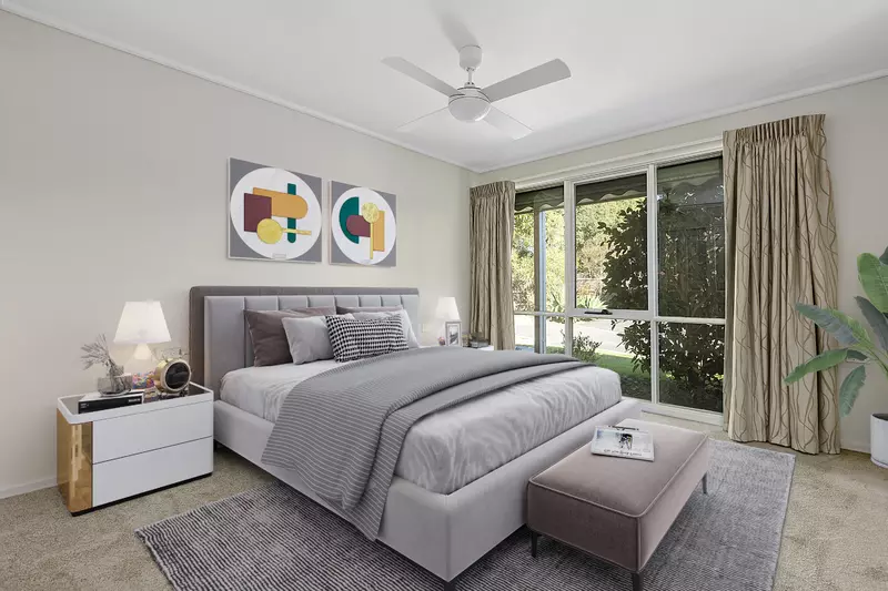 Tranquil garden retreat with A-grade village location