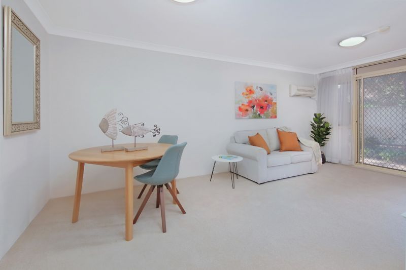 EXCELLENT FULLY RENOVATED GROUND FLOOR APARTMENT WITH THE POPULAR EASTERLY ASPECT