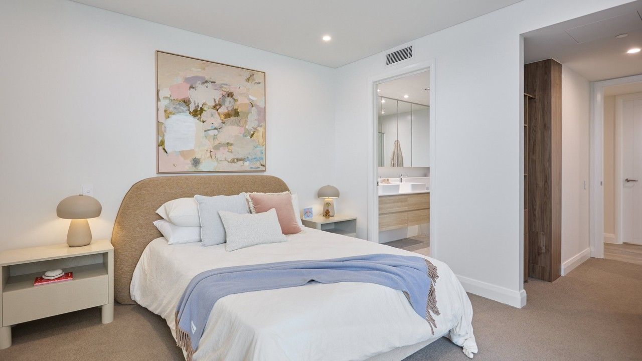The Thornbill - large light-filled apartment with private balcony.