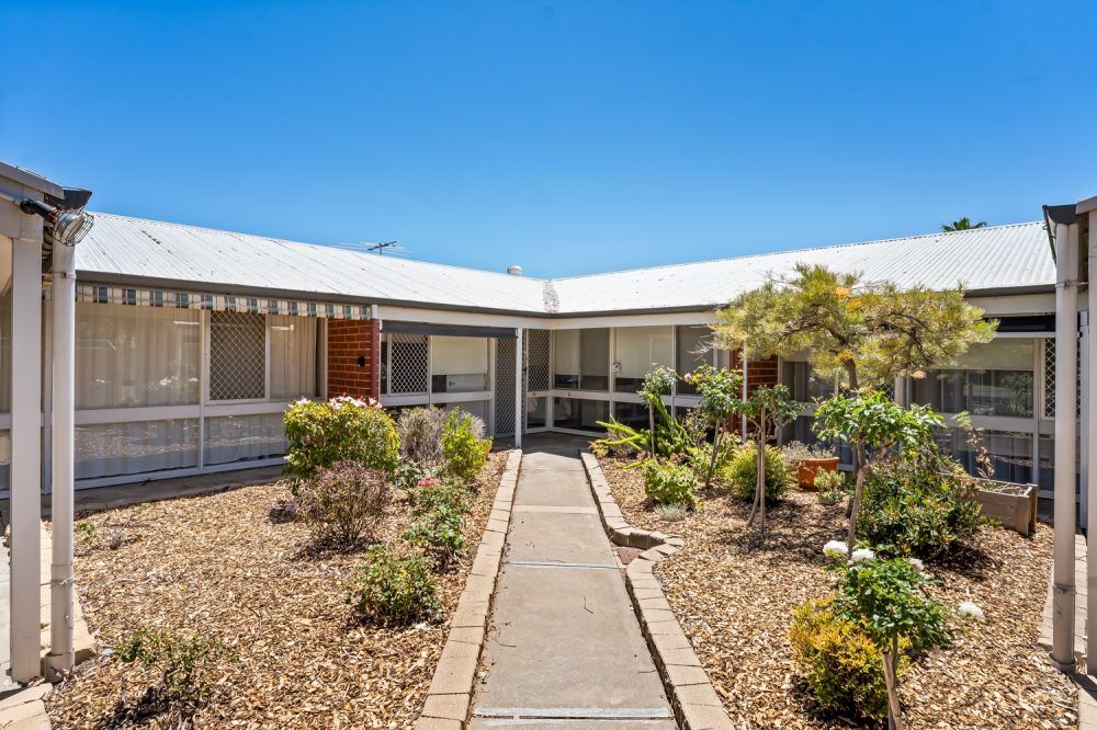 Comfortable & Convenient Over 55s Living in Park Holme