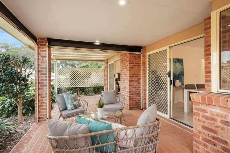 If convenience of location is what you are after, look no further than this stunning, fully refurbished 2-bedroom villa.