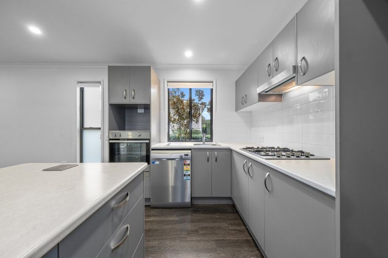 Bright & Spacious Living!