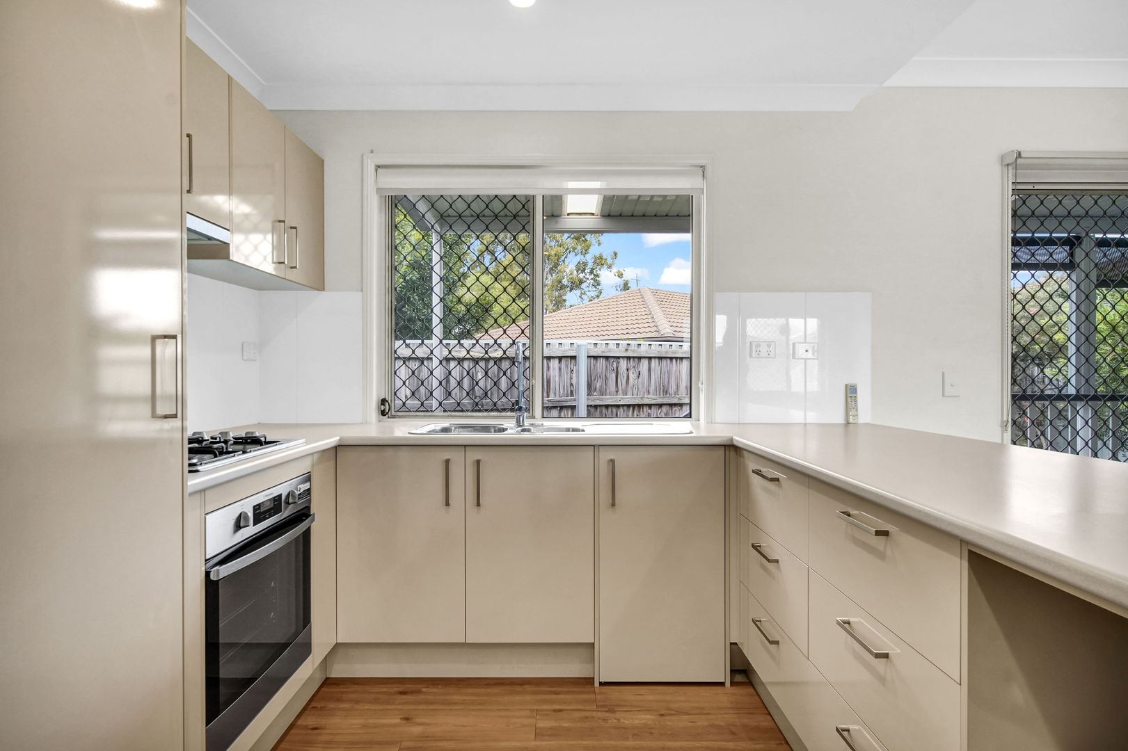 Only 6 years old - Relax in comfort in a Over 50's Gated Lifestyle Complex