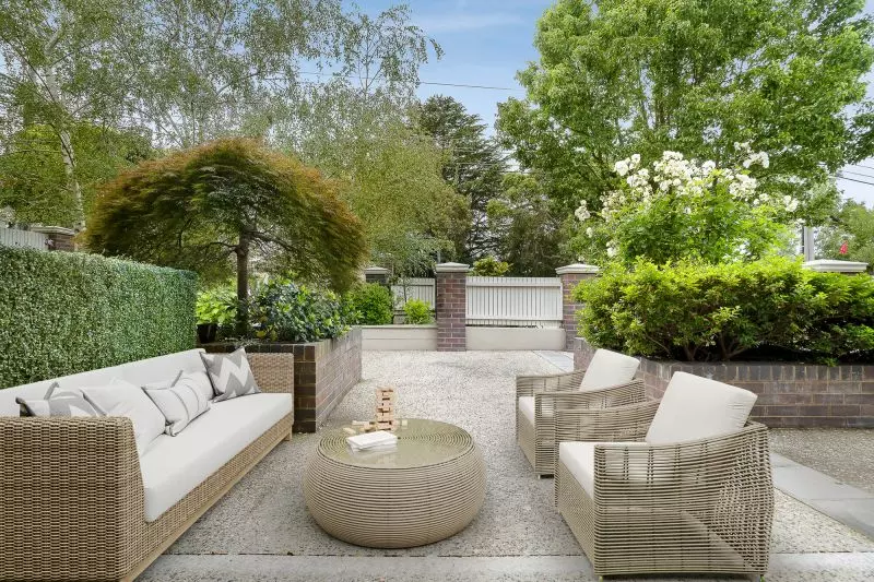 Ground-floor two-bedroom apartment