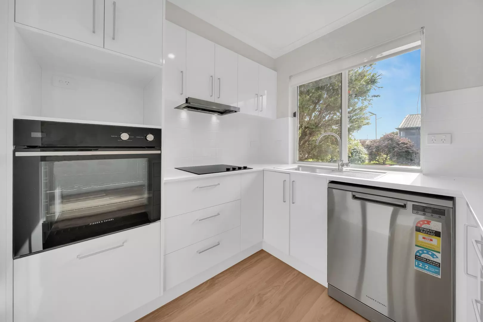 122/130 McLeod Road, Patterson Lakes 