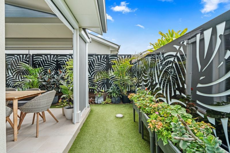 Beautifully Presented Home with Waterway Views