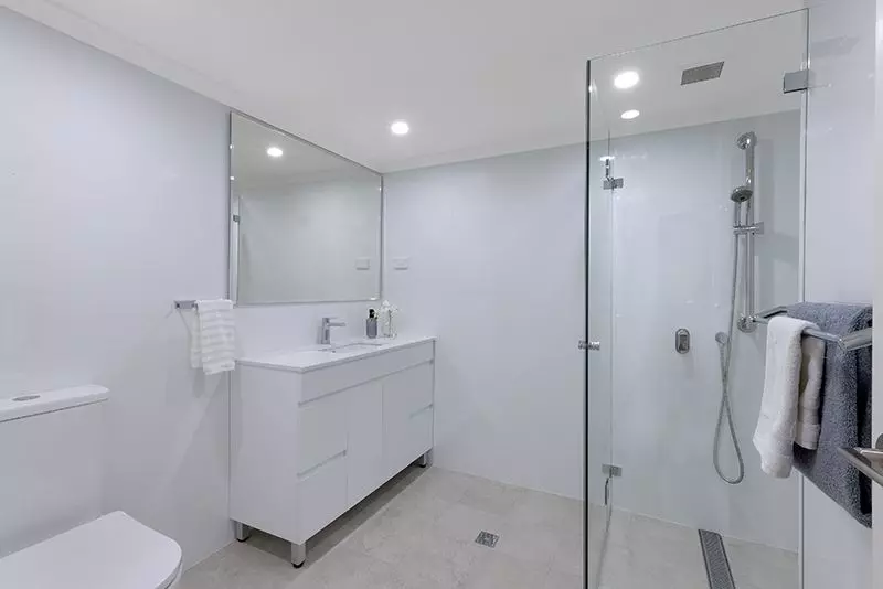 Surrounded by lovely gardens, beautifully renovated ground floor sun-filled unit, right opposite the croquet lawn.