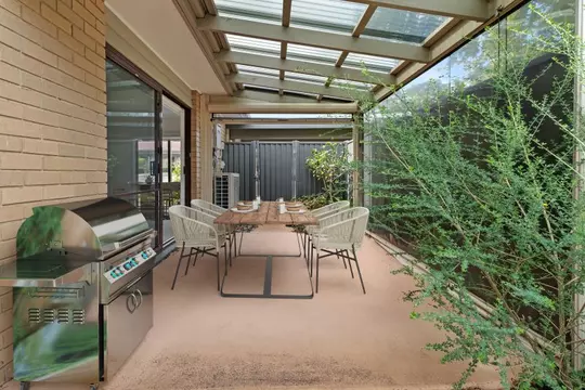 Charming 2-bedroom villa with a private backyard & an outdoor pergola