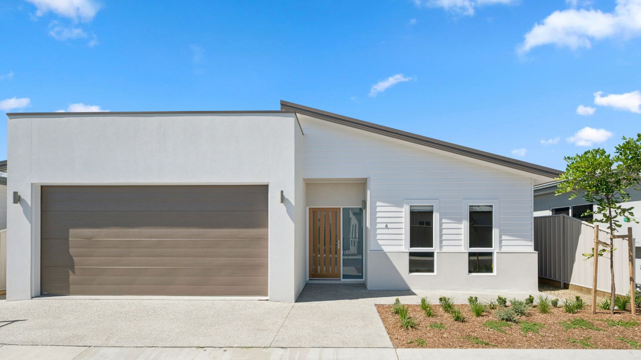 Contemporary coastal living