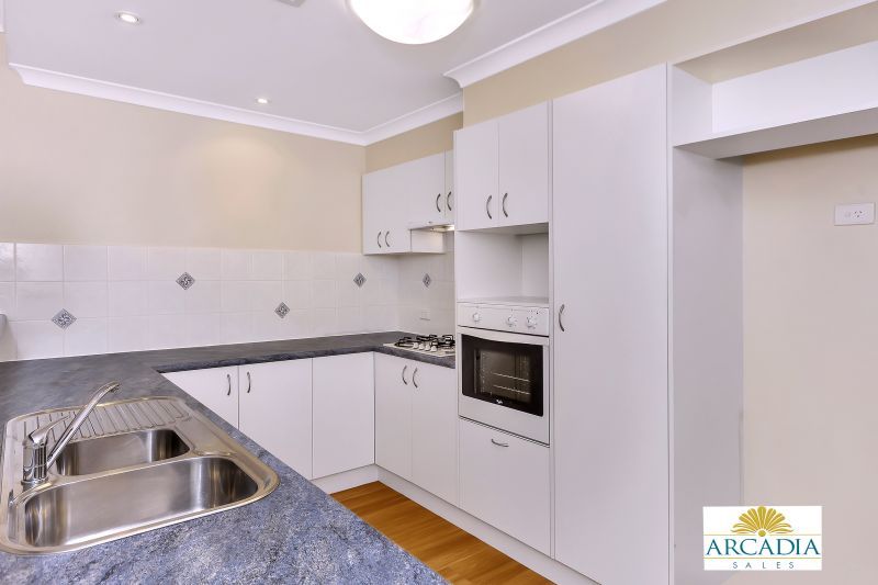 ARCADIA WATERS MANDURAH - Hop Skip & A Jump To The Clubhouse