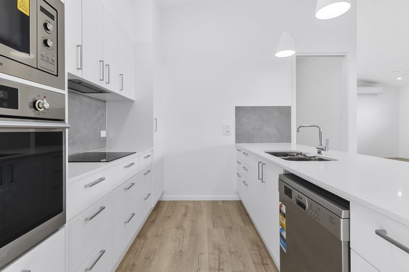 Stunning Contemporary Design!