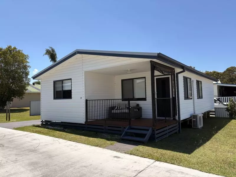 Beautifully presented 2 bedroom home.