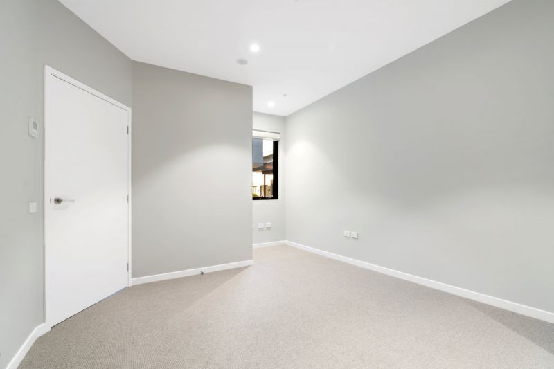 Newly Renovated ground floor apartment!