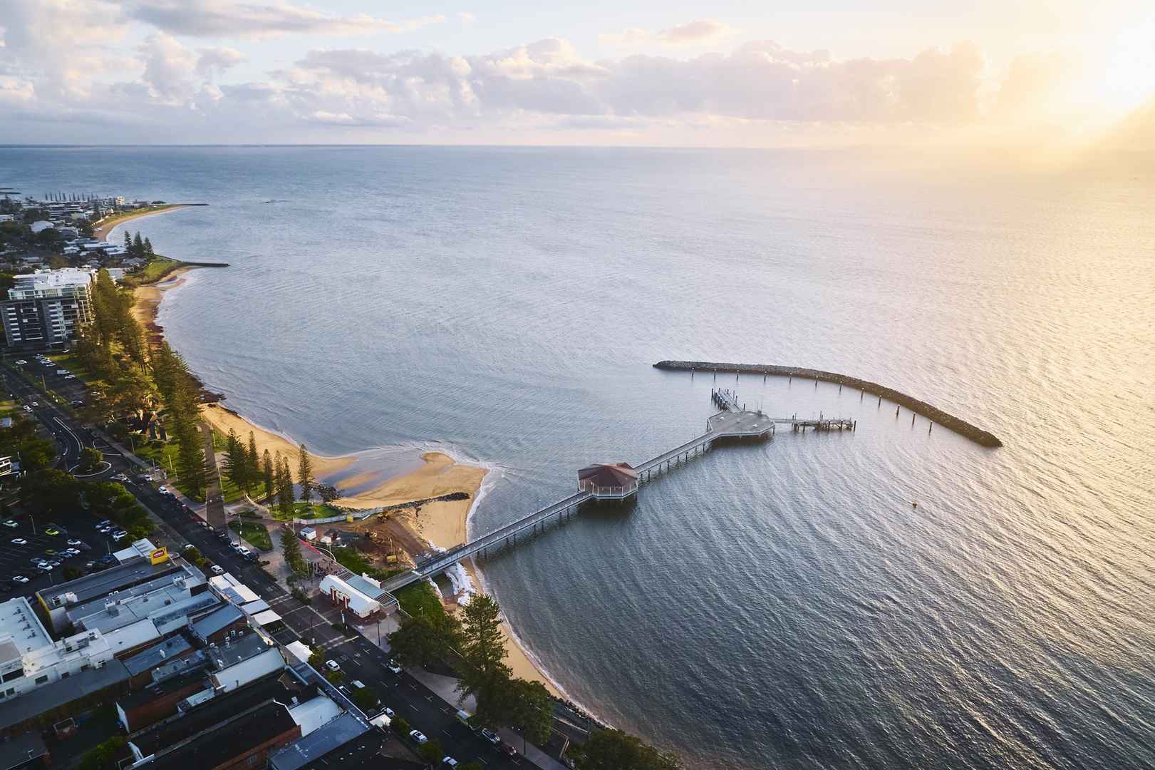 Connected to coast, nature and convenience. Live moments from Moreton Bay's waterfront, surrounded by green open spaces and everything you need for effortless living