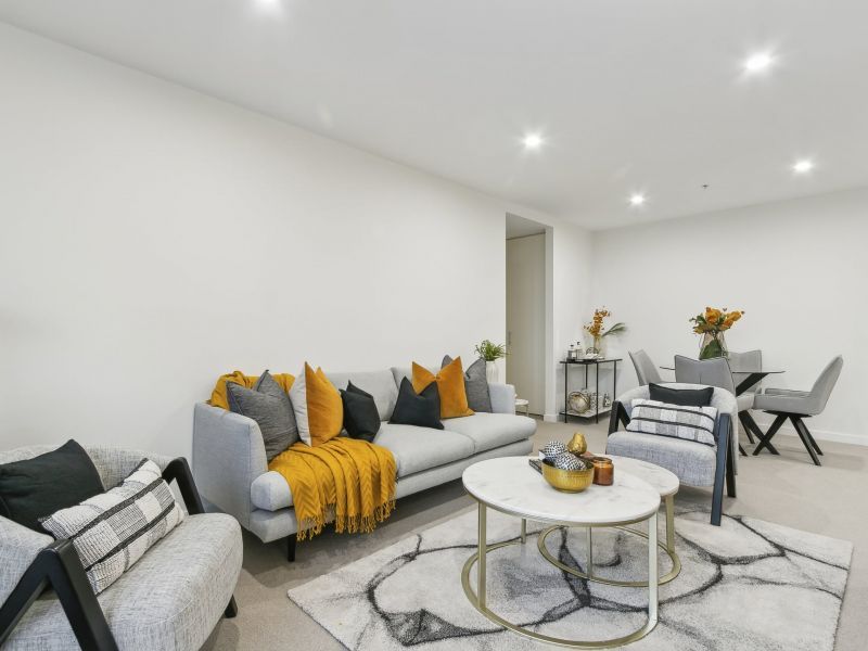 Modern, Light-Filled Apartment with Balcony and Secure Parking