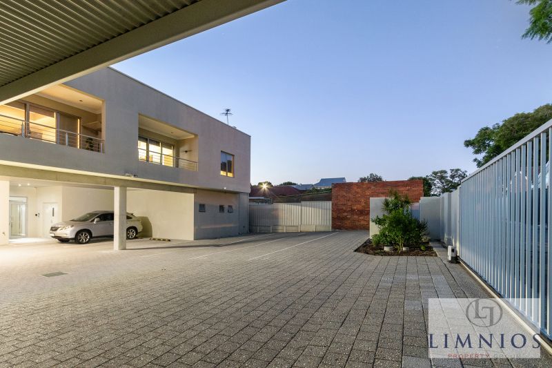 Super spacious, lock and leave Urban living