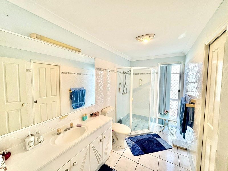 WONDERFUL LOW MAINTENANCE LIFESTYLE - GREENBANK GARDENS