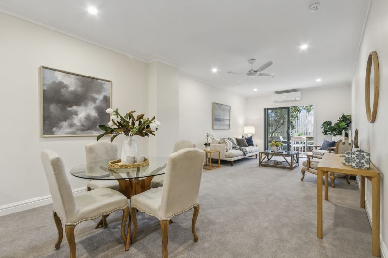 Large one-bedroom apartment on the ground floor