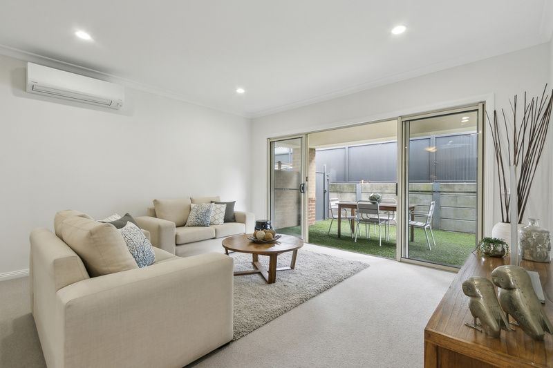 Stylish Villa with Fresh Updates and Leafy Courtyard