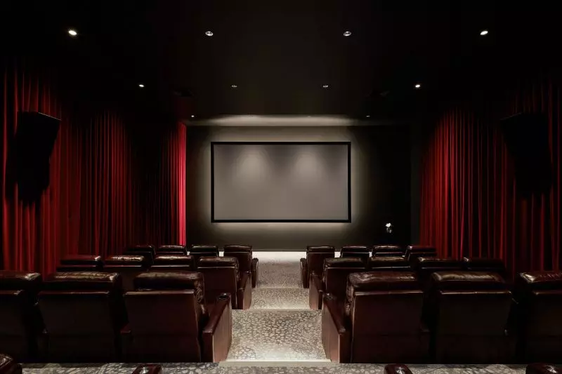 Established Sequoia IN IMMACULATE CONDITION