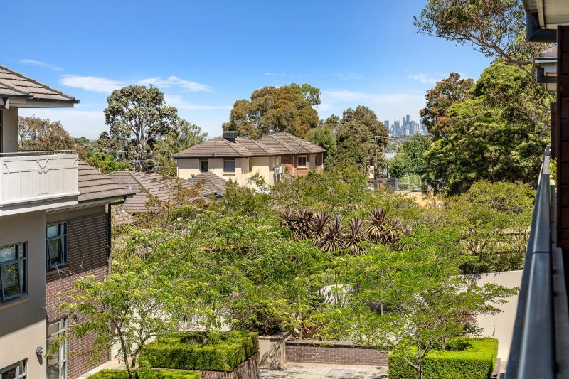 Stunning extra‑large two‑bedroom apartment