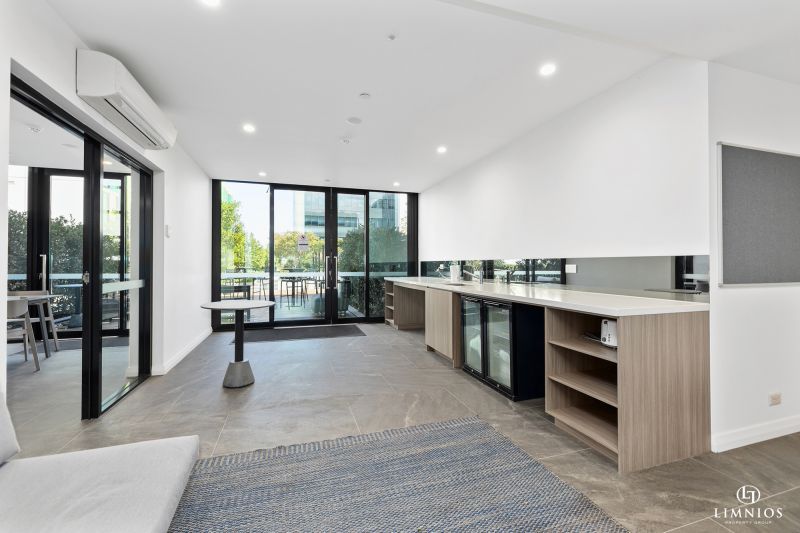 Contemporary Style Apartment in Perfect Location