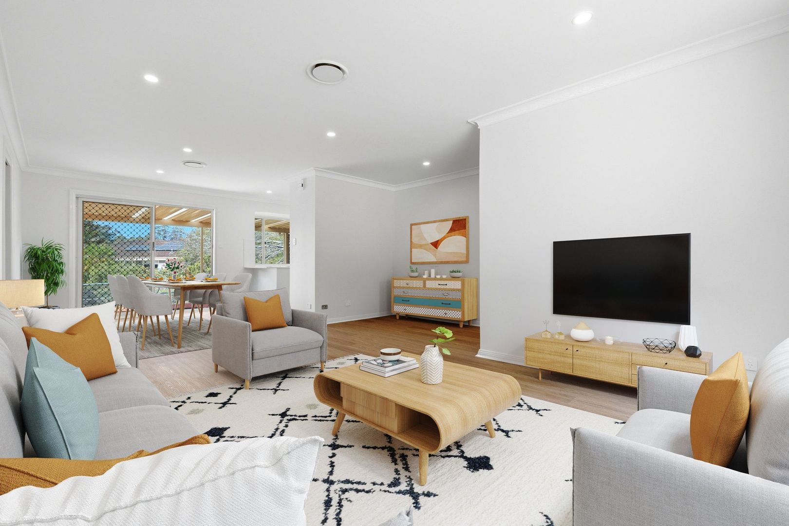 Spacious Creekside Sanctuary