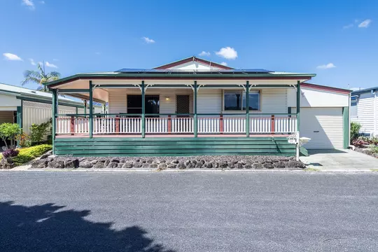 Palm Lake Resort Yamba - Oyster Cove