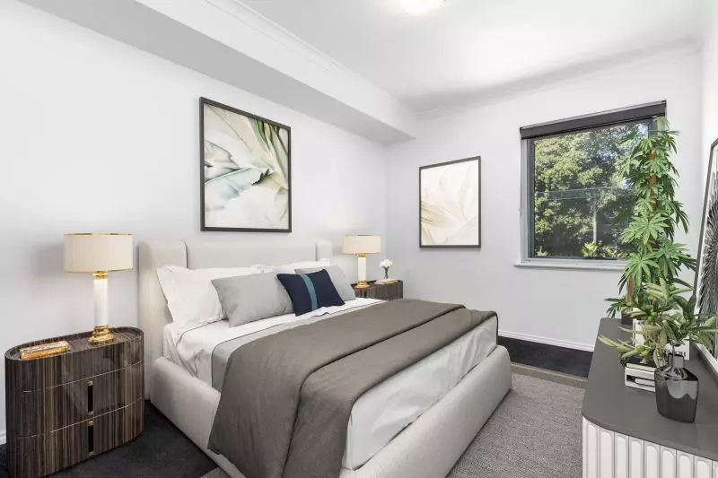 Stunning Views, Central Living!